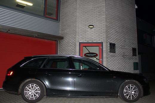 Rijervaring Chiptuning Audi A4 2.0 TDI 136 PK Zijkant