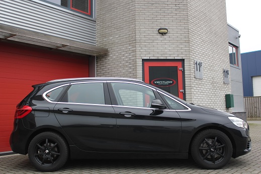 Rijervaring Chiptuning BMW 218d Active Tourer 150 PK Zijkant