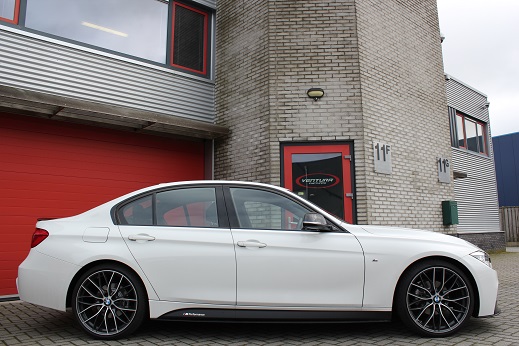 Rijervaring Chiptuning BMW 320i 184 PK B48 motor Zijkant