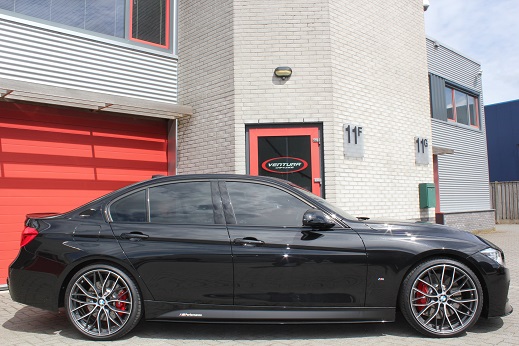 Rijervaring Chiptuning BMW 330e 252 PK Zijkant