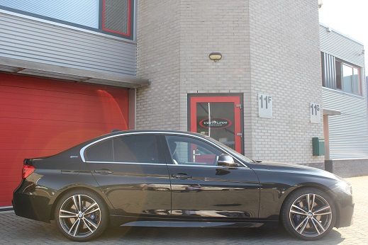 Rijervaring Chiptuning BMW 330e 252 PK Zijkant