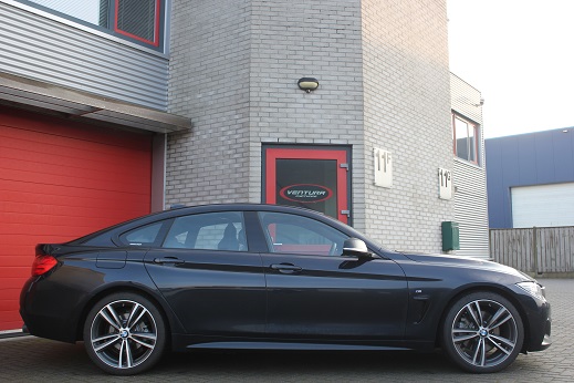 Rijervaring Chiptuning BMW 430i 252 PK B48 motor Zijkant