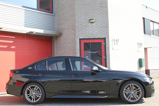 Rijervaring Chiptuning BMW 330e 252 PK Zijkant