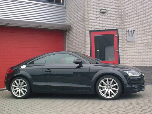 Rijervaring Chiptuning Audi TT 2.0 TFSI 211 PK Zijkant