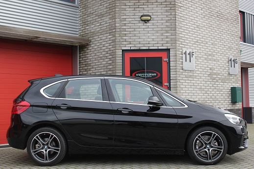 Rijervaring Chiptuning BMW 218d Active Tourer 150 PK Zijkant