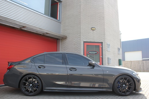 Rijervaring Chiptuning BMW 330i G20 258 PK 400 NM Zijkant