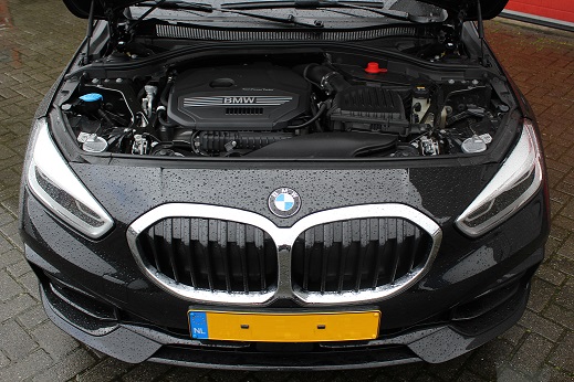 Rijervaring Chiptuning BMW 118i F40 140 PK 220 NM Voorkant