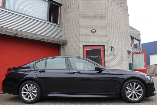 Rijervaring Chiptuning BMW 730d 265 PK G11 xDrive Zijkant