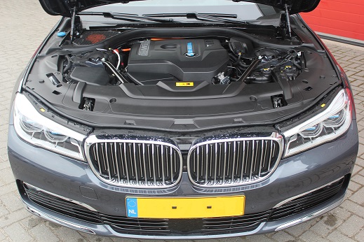 Rijervaring Chiptuning BMW 740e 258 PK Voorkant