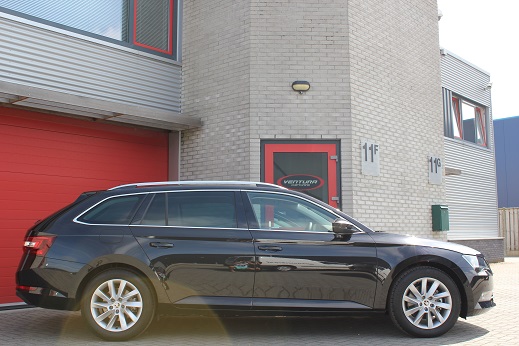 Rijervaring Chiptuning Nieuwe Skoda Superb 1.6 TDi 120 PK Zijkant