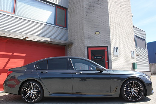 Rijervaring Chiptuning BMW 730d 265 PK G11 xDrive Zijkant