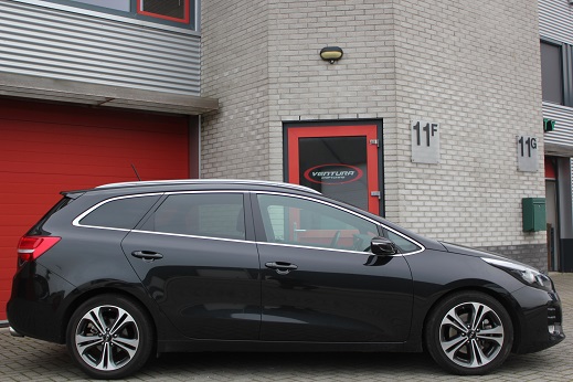 Rijervaring Chiptuning Kia Ceed 1.0 TGDi Zijkant