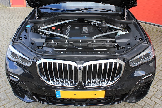 Rijervaring Chiptuning BMW X5 M40i 340 PK Voorkant