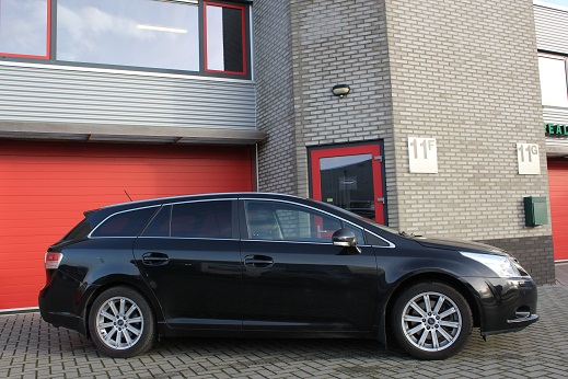 Rijervaring Chiptuning Toyota Avensis 2.0 D4D 150 PK Zijkant