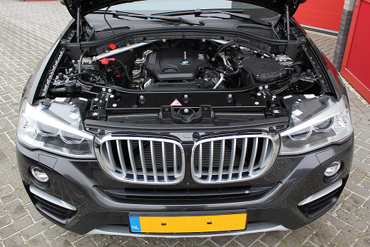 Rijervaring Chiptuning BMW X4 2.0d 190 PK 400 NM Voorkant