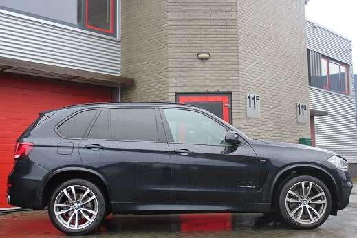 Rijervaring Chiptuning BMW X5 4.0 e Zijkant
