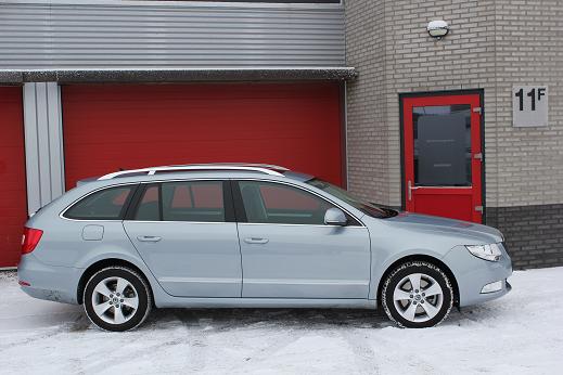 Rijervaring Chiptuning Skoda Superb 1.6 TDI 105 PK Zijkant