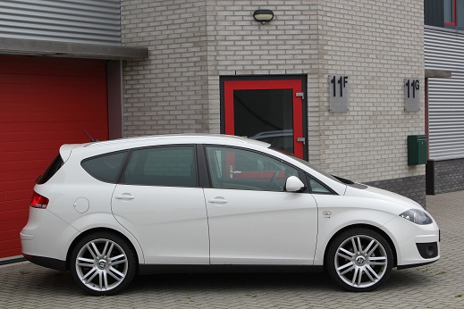 Rijervaring Chiptuning Seat Altea 1.2 TSI 105 PK Zijkant