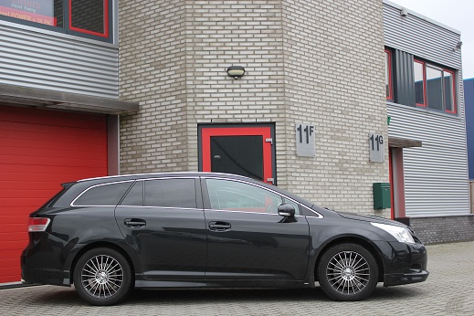 Rijervaring Chiptuning Toyota Avensis 2.0 D4D 126 PK Zijkant