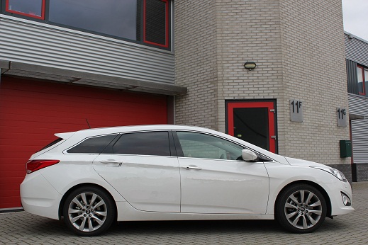 Rijervaring Chiptuning Hyundai i40 GDI 177 PK Zijkant