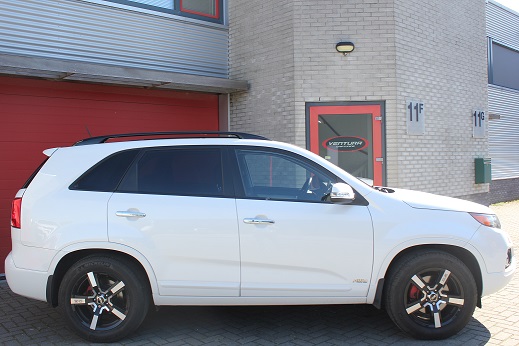 Rijervaring Chiptuning Kia Sorento 2.2 CRDi Zijkant
