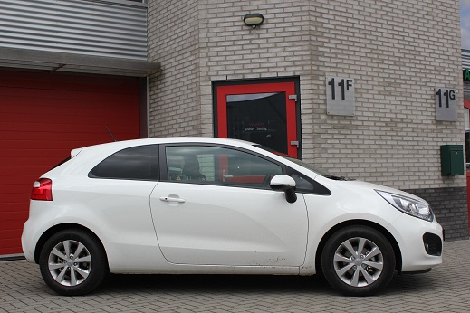 Rijervaring Chiptuning Kia Rio 1.1 CRDI 75 PK Zijkant