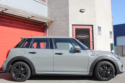 Rijervaring Chiptuning Mini One D 1.5 95 PK Zijkant
