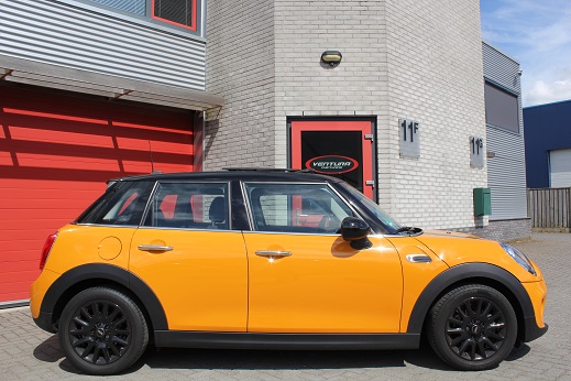 Rijervaring Chiptuning Mini One 1.2 Turbo 102 PK Zijkant