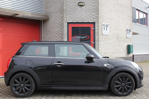 Rijervaring Chiptuning Mini One 1.2 Turbo 102 PK Zijkant