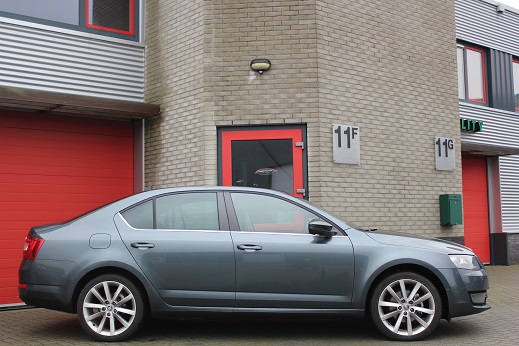 Rijervaring Chiptuning Skoda Octavia 2.0 TDI 150 PK Zijkant