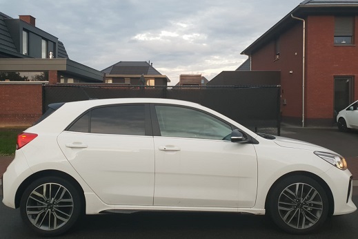 Rijervaring Kia Rio 1.0 T-GDi 120 PK Nieuw 2018 Zijkant