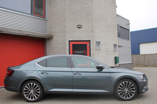 Rijervaring Chiptuning Nieuwe Skoda Superb 1.6 TDi 120 PK Zijkant