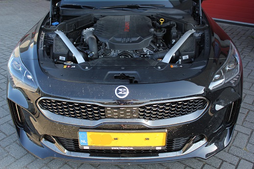 Rijervaring Chiptuning Kia Stinger 3.3 T-GDi 360 PK Voorkant