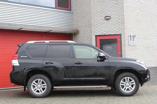 Rijervaring Chiptuning Toyota Landcruiser 150 3.0 190 PK Zijkant