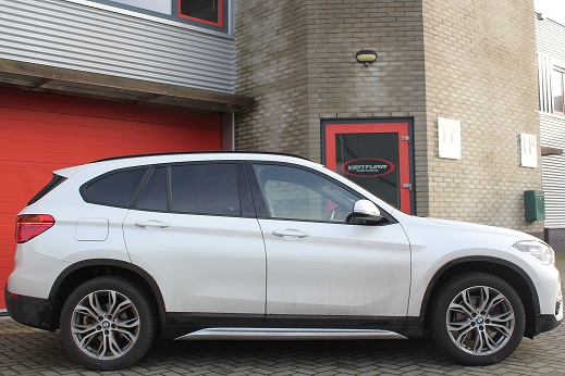 Rijervaring Chiptuning BMW X1 118d 150 PK 330 NM Zijkant