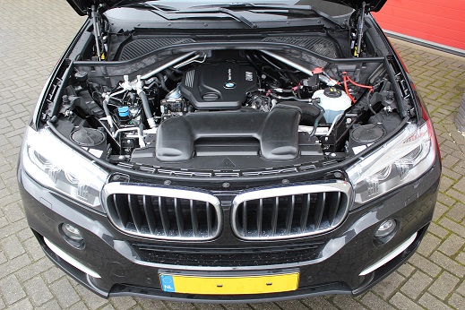 Rijervaring Chiptuning BMW X5 2.5d 231 Pk Voorkant