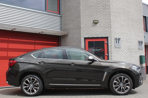 Rijervaring Chiptuning BMW X6 30d 258 PK 560 NM Zijkant