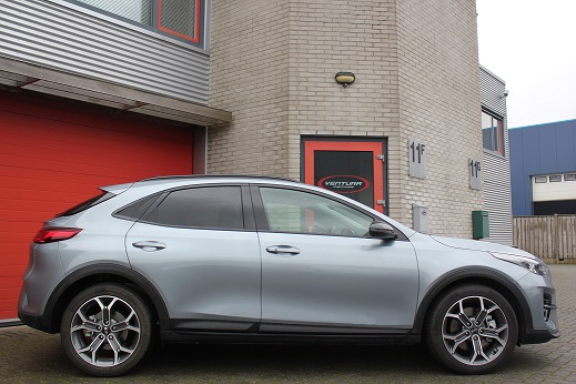 Rijervaring Chiptuning Kia XCeed 1.6 T-GDi 204 PK 265 NM Zijkant