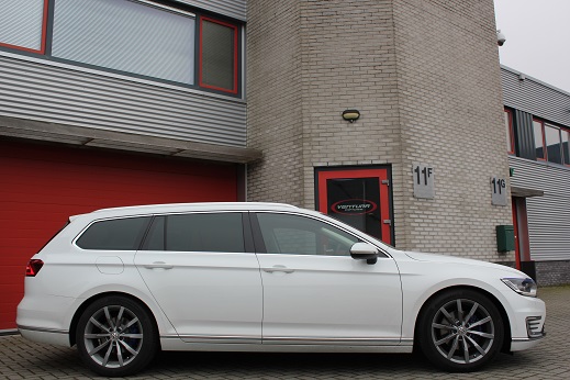Rijervaring Chiptuning Volkswagen Passat 1.6 TDi 120 PK Zijkant