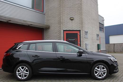 Rijervaring Chiptuning Renault Megane 1.2 TCe 130 PK Zijkant