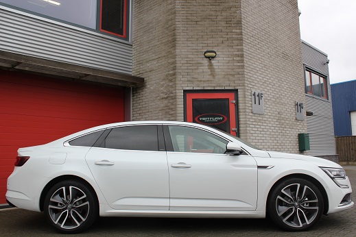 Rijervaring Chiptuning Renault Talisman 1.5 DCi 110 PK Zijkant