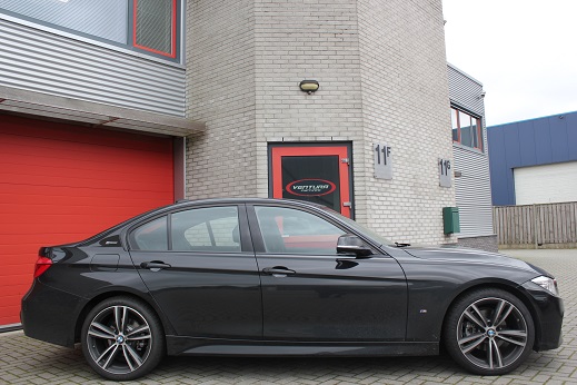 Rijervaring Chiptuning BMW 330e 252 PK Zijkant