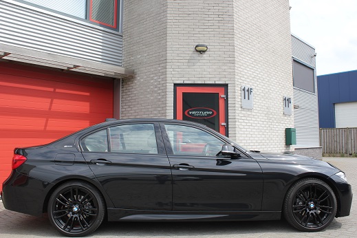 Rijervaring Chiptuning BMW 330e 252 PK Zijkant