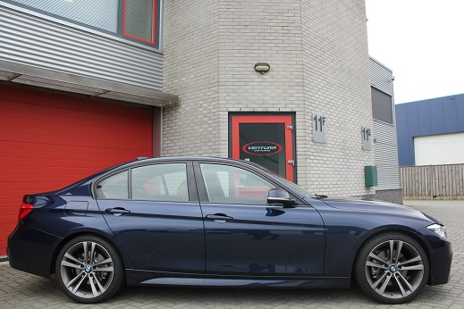Rijervaring Chiptuning BMW 330e 252 PK Zijkant