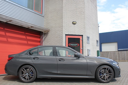 Rijervaring Chiptuning BMW 330e G20-G21 252 PK Zijkant