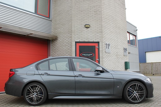Rijervaring Chiptuning BMW 330e 252 PK Zijkant