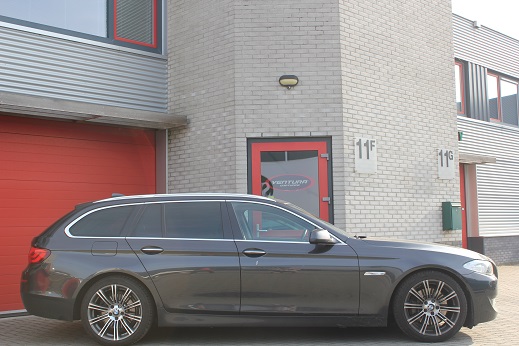 Rijervaring Chiptuning BMW 530d 258 PK Zijkant