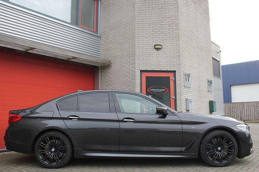 Rijervaring Chiptuning BMW 540d 320 PK G30-G31 Zijkant