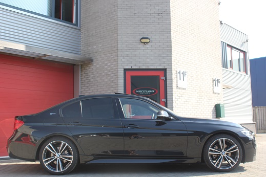 Rijervaring Chiptuning BMW 330e 252 PK Zijkant