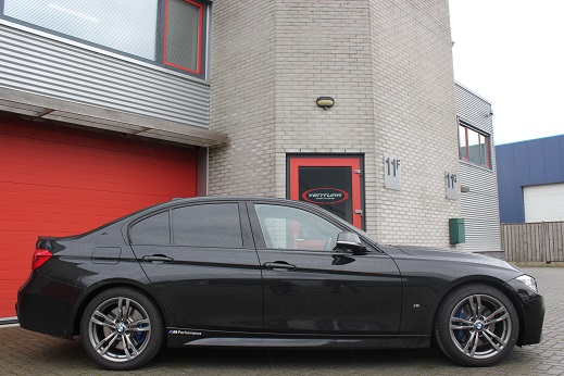 Rijervaring Chiptuning BMW 330e 252 PK Zijkant